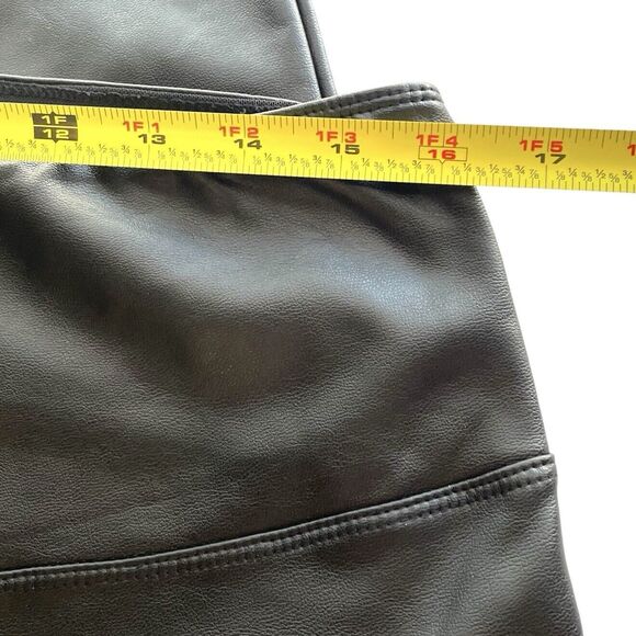 Bold Elements CUT TO CURVE Faux Leather Leggings Black Ankle Pants Women's XL - Picture 3 of 6